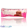 Guiltfree More Protein SatisBites baton proteinowy o smaku sernika malinowego w różowym opakowaniu z czekoladą ruby