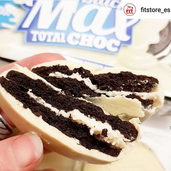 MAX Protein Black Max Cookies Total White Choc - no added sugar, high protein sandwich Oreo-like cookies