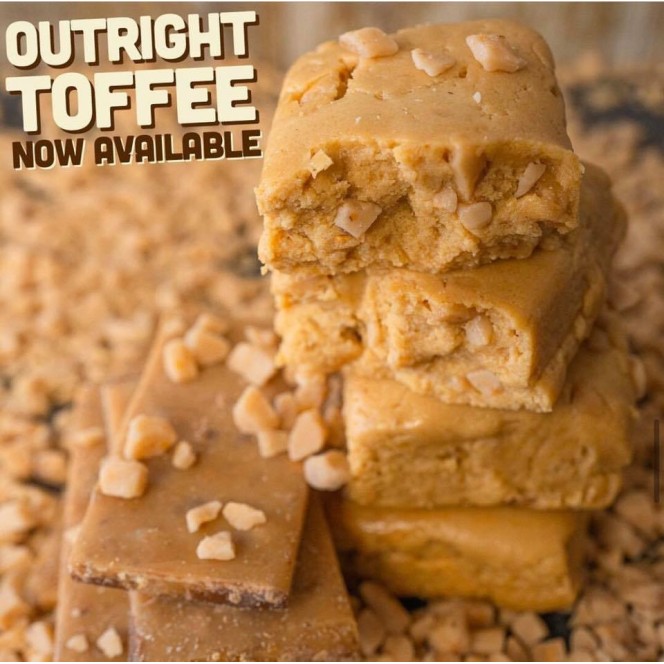 MTS Outright Bar Toffee Peanut - baton białkowy z WPI 90