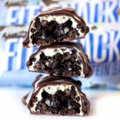 Alani Nu Fit Snacks Cookies & Cream  - wielowarstwowy baton białkowy 170kcal