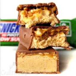 Snickers Hi-Protein Low Sugar Hazelnut - baton białkowy 20g białka, Czekolada, Orzechy Laskowe, Karmel & Orzechy Ziemne