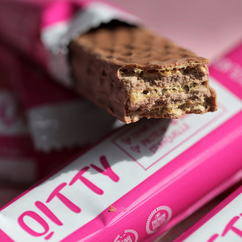 GymQueen Queen Qitty no added sugar waffer filled with cream and enrobed with chocolate, 3pcs