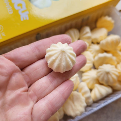 Locco Meringue  Lemon - sugar free crispy meringues with erythritol, 1kcal per pc