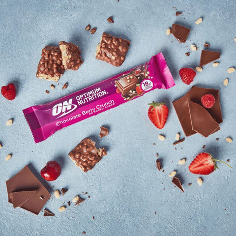 Optimum Nutrition Chocolate Berry Crunch - chrupiący baton proteinowy 18g białka, Czekolada, Karmel & Owoce Leśne