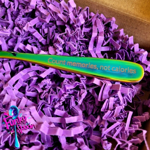 Funky Spoon grawerowana łyżka z afirmacją, Tęcza 14cm, Count Memories, not Calories