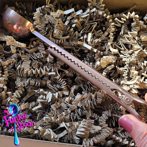 Funky Spoon grawerowana łyżeczka miarowa z klamrą uszczelniającą, Rose Gold