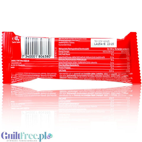 Barebells Chewy Santa's Strawberry - an over-delicious White Chocolate & Strawberry Marshmallow protein bar