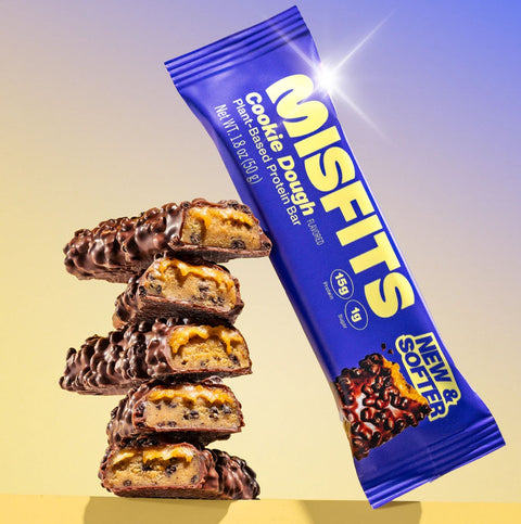 Misfits Protein Bar Cookie Dough - wegański baton proteinowy bez cukru z karmelem w czekoladzie