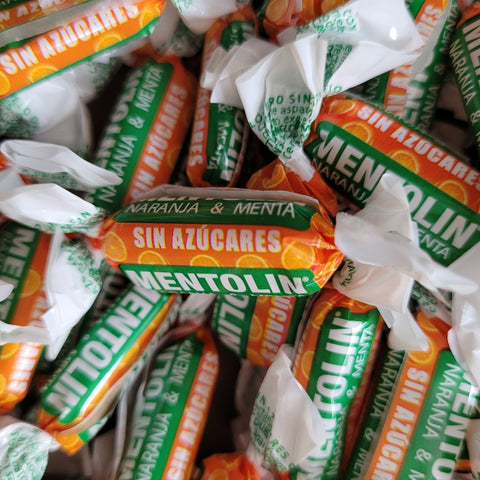 Mentolin Naranja & Menta - pomarańczowo-mentolowe cukierki bez cukru na wagę