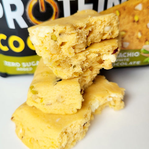 Sante GoOn Protein Cookie Pistachio White Chocolate - miękkie ciastko białkowe o smaku pistacji i białej czekolady