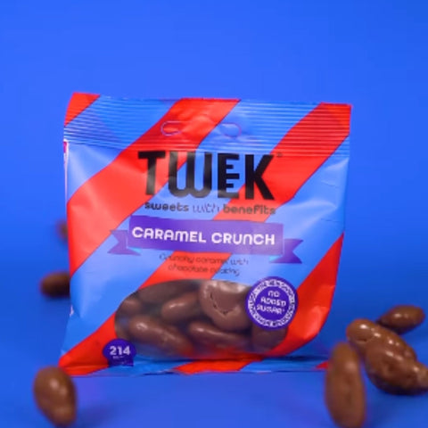 TWEEK Caramel Crunch - czekoladowe drażetki z migdałami i karmelem bez dodatku cukru