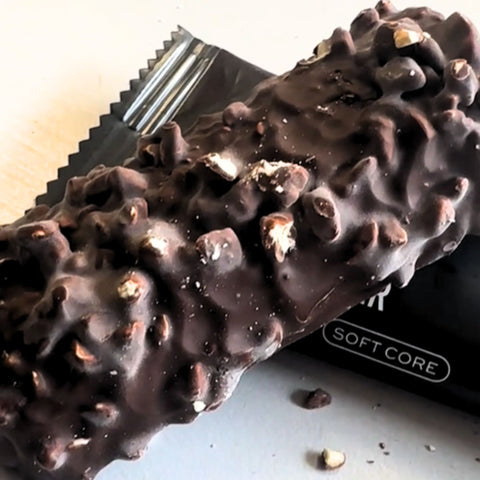 ESN Designer Bar Dark Chocolate Salted Caramel - baton proteinowy z ciemną czekoladą i solonymi migdałami