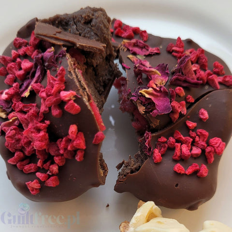 KoxBar Różana Trufla VEGAN PREMIERA 21 I 10:00 - rzemieślniczy baton proteinowy, Różany krem & Ciemna Czekolada