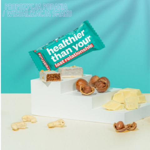 Treatfuls Healthier Than Your Last Relationship - wegański batonik organiczny z orzechami laskowymi i białą polewą z ksylitolem