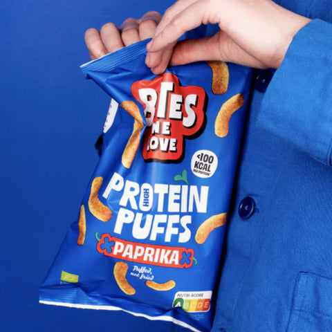 Bites We Love Protein Puffs Paprika - wegańskie organiczne chrupki z soczewicy o smaku paprykowym 20g białka