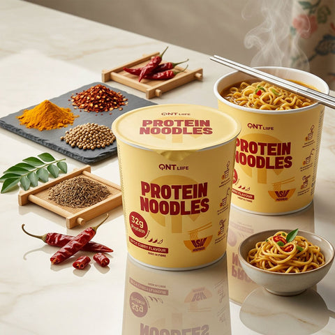 QNT Protein Noodles Spicy Curry - pikantna proteinowa 'chińska zupka' 32g białka