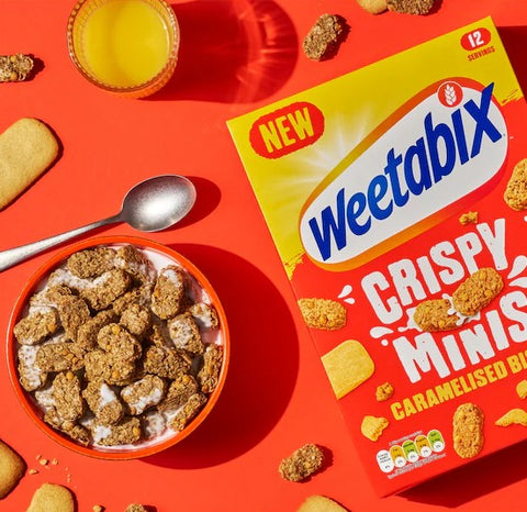 Weetabix Crispy Minis Caramelised Biscuit - pełnoziarniste płatki z ciasteczkami, z żelazem i witaminami