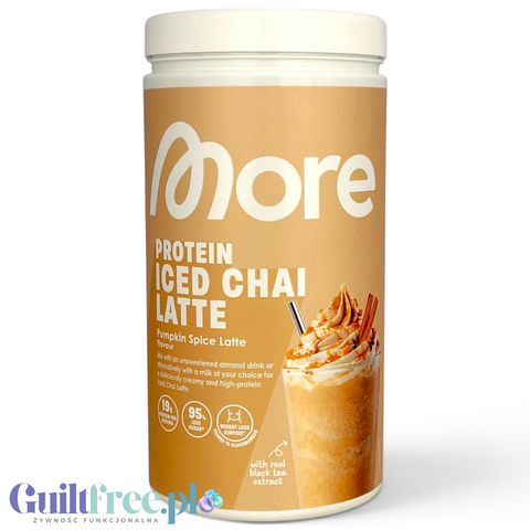 Guiltfree More Nutrition Protein Iced Chai Latte Pumpkin Spice w białym opakowaniu z grafiką korzennego napoju