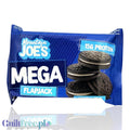 Baton proteinowy Guiltfree Mountain Joe's Mega Flapjack o smaku ciasteczek z kremem w niebieskim opakowaniu