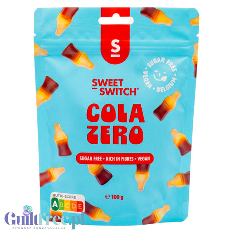 Opakowanie wegańskich żelek Guiltfree Sweet Switch Cola Zero bez cukru w kształcie buteleczek na niebieskim tle